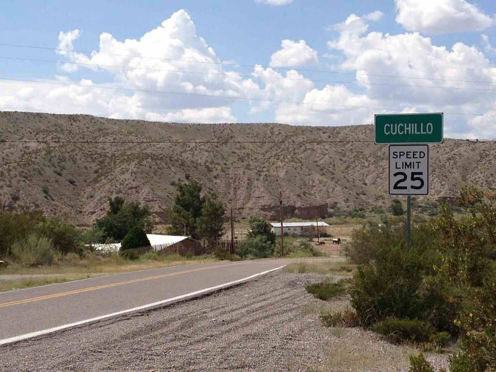 entering cuchillo