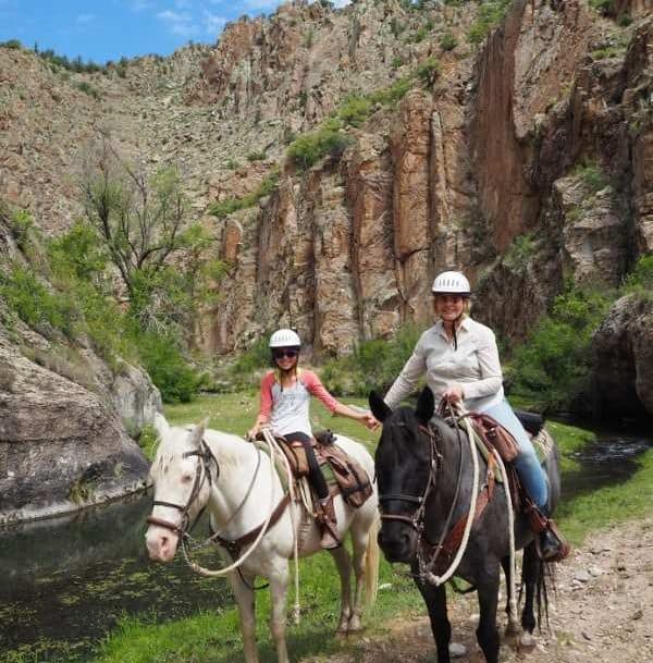Dude ranch - Geronimo Trail Guest Ranch