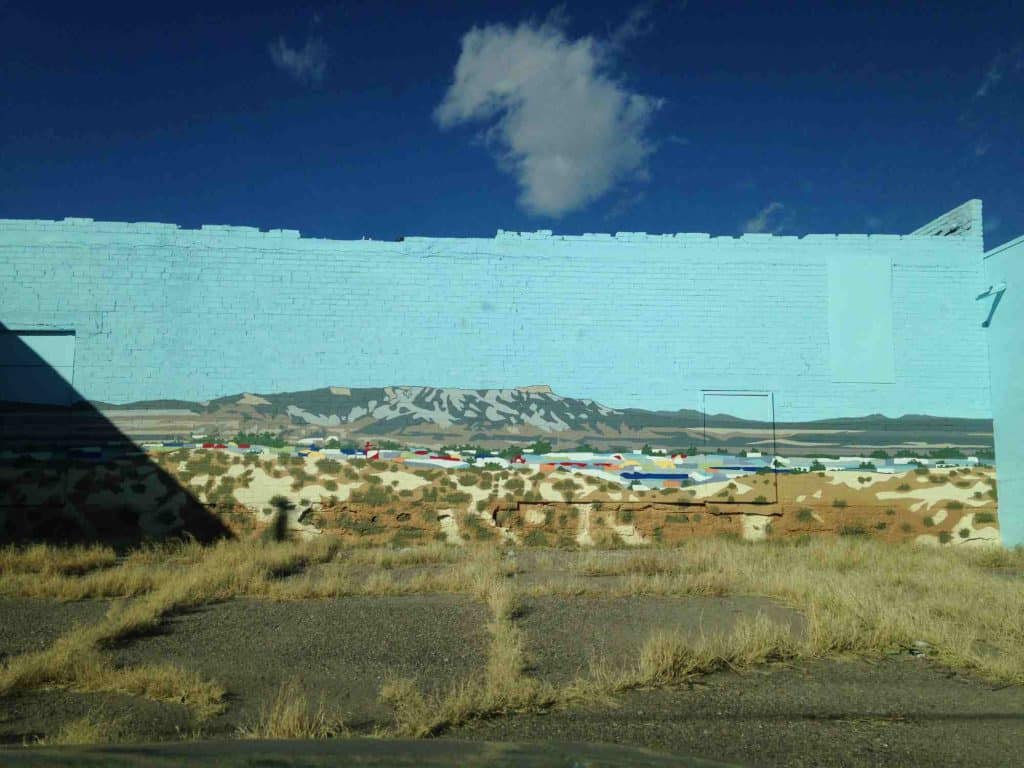 reed rische mural between rio bravo and riverbend hot springs