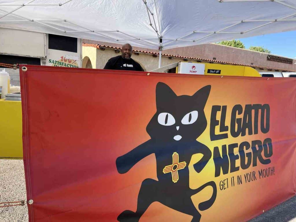 el gato negro vendor at fiesta