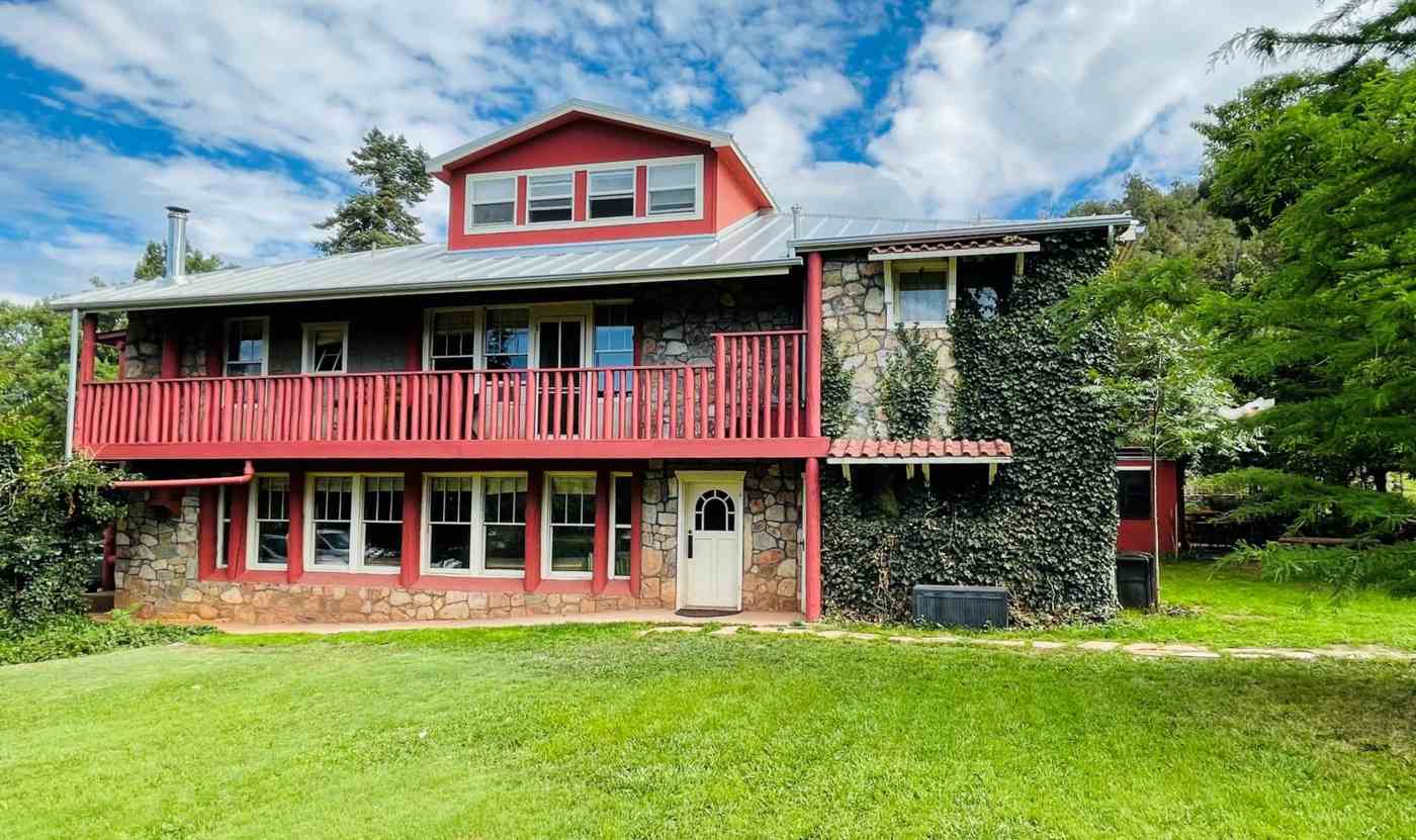 black range lodge front lawn kingston nm