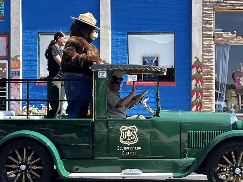 smoky bear in the parade